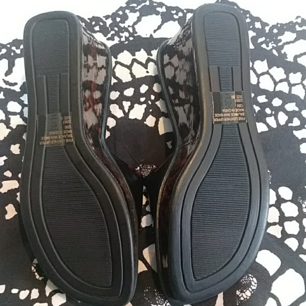 Shoes - Picture 5 of 7